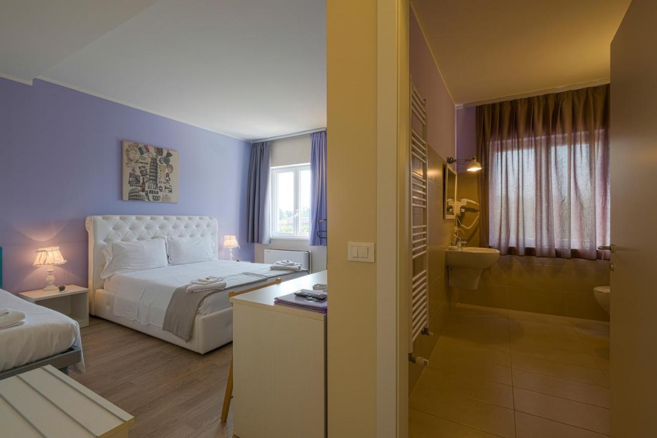 Albergo Trattoria Italia 데센자노델가르다 외부 사진