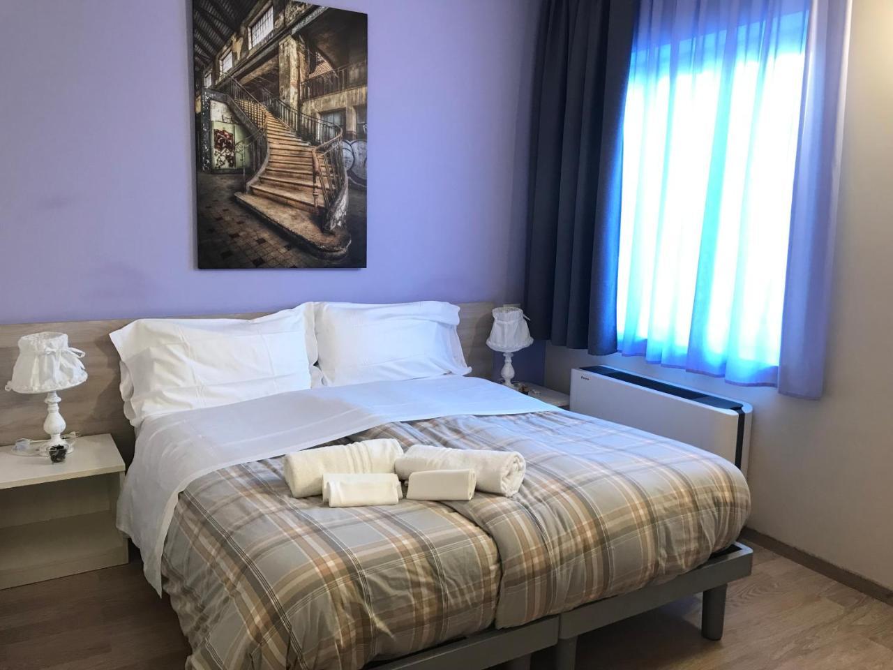 Albergo Trattoria Italia 데센자노델가르다 외부 사진